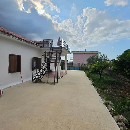 Grandmas Garden House 8 Guests Garden And Grill Near Orikum And Dhermi Holiday home